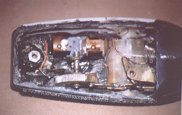 Ph1Insides.GIF (197514 bytes)